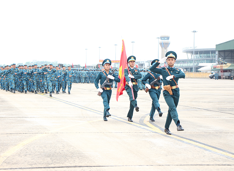 Các đơn vị trong Quân chủng Phòng không - Không quân tổ chức Lễ ra quân huấn luyện và phát động đợt thi đua cao điểm