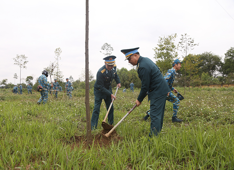 Trung đoàn 916 tổ chức Lễ phát động “Tháng Thanh niên” năm 2024