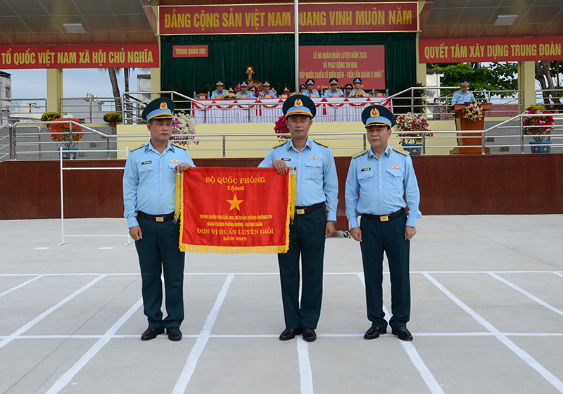 Các đơn vị trong Quân chủng Phòng không - Không quân tổ chức Lễ ra quân huấn luyện năm 2024