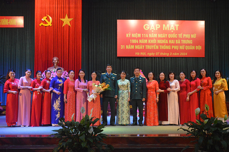 Các cơ quan, đơn vị trong Quân chủng Phòng không - Không quân gặp mặt kỷ niệm 114 năm Ngày Quốc tế Phụ nữ 8-3