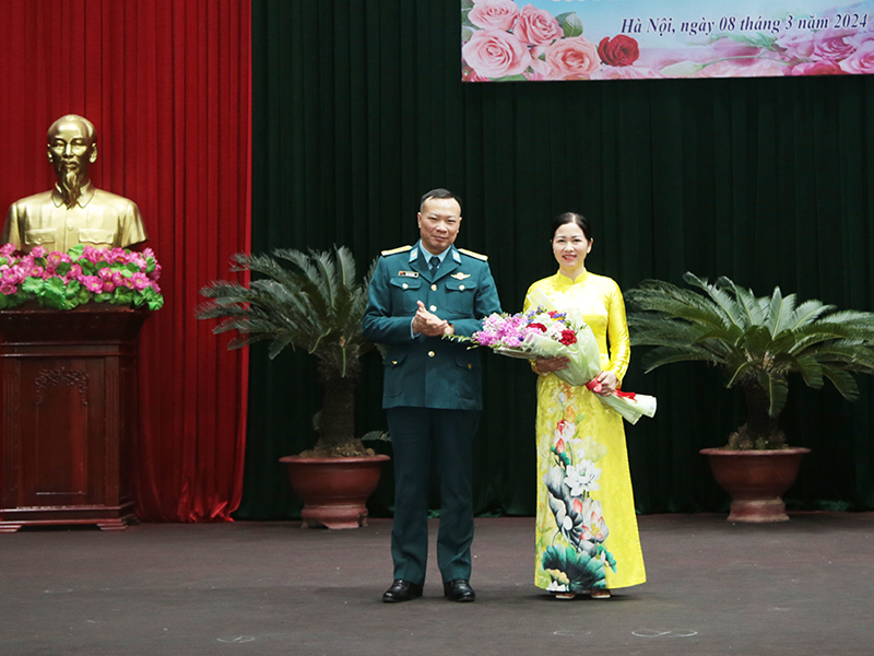 Các cơ quan, đơn vị trong Quân chủng Phòng không - Không quân gặp mặt kỷ niệm 114 năm Ngày Quốc tế Phụ nữ 8-3