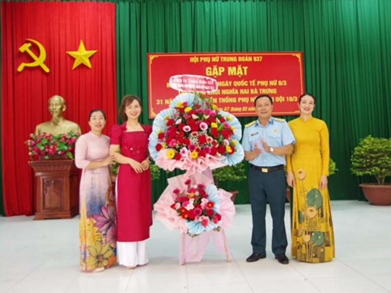 Các cơ quan, đơn vị trong Quân chủng Phòng không - Không quân gặp mặt kỷ niệm 114 năm Ngày Quốc tế Phụ nữ 8-3