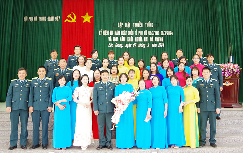 Các cơ quan, đơn vị trong Quân chủng Phòng không - Không quân gặp mặt kỷ niệm 114 năm Ngày Quốc tế Phụ nữ 8-3