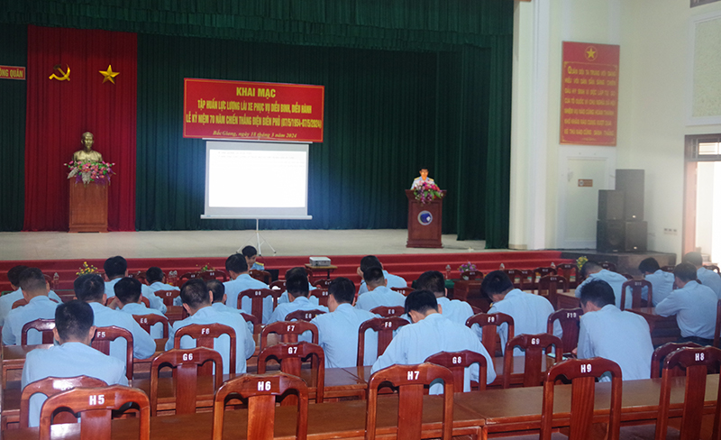 Quân chủng PK-KQ tổ chức Khai mạc tập huấn lực lượng lái xe phục vụ diễu binh, diễu hành kỷ niệm 70 năm Chiến thắng Điện Biên Phủ (7-5-1954 / 7-5-2024)