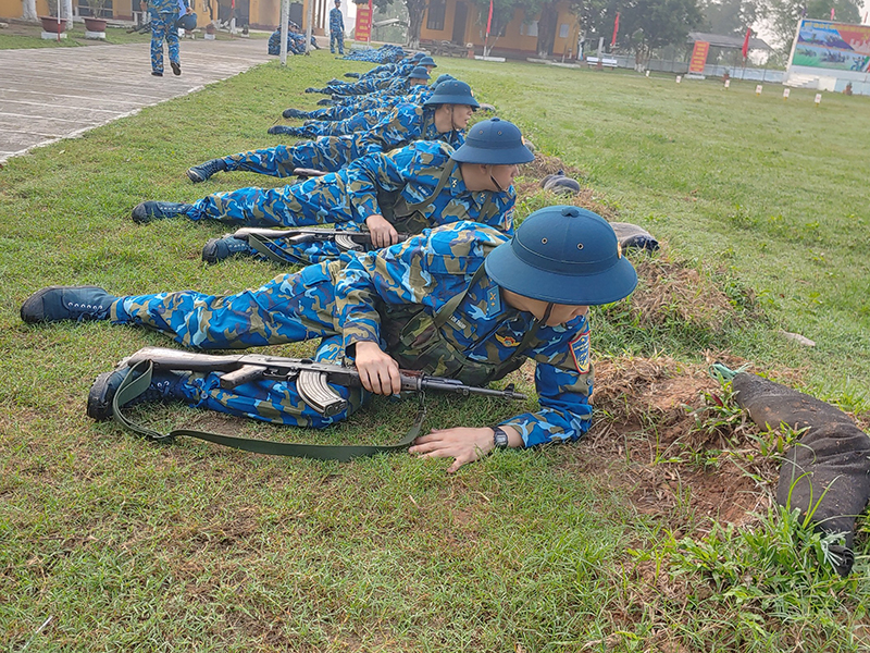 Trưởng thành trong môi trường quân ngũ