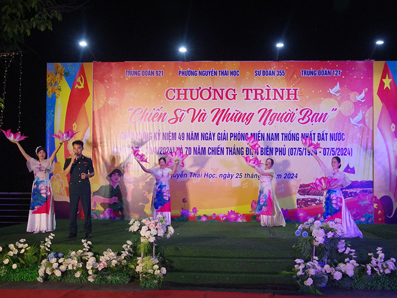 Trung đoàn 921 giành giải nhất Chương trình “Chiến sĩ và những người bạn” do phường Nguyễn Thái Học, TP Yên Bái tổ chức