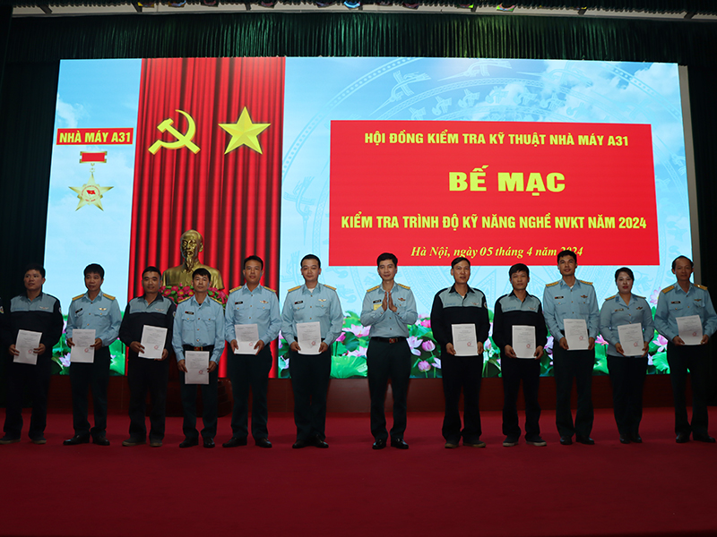 Nhà máy A31 kiểm tra trình độ kỹ năng nghề nhân viên kỹ thuật năm 2024