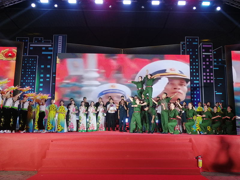 Trung đoàn 236 tham gia Liên hoan ca múa nhạc tại huyện Đông Anh, TP Hà Nội