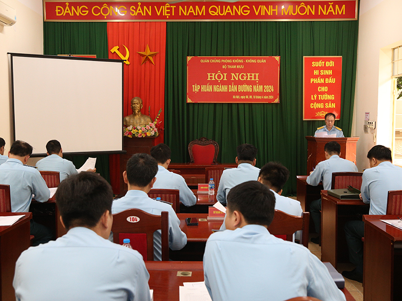 Bộ Tham mưu Quân chủng Phòng không -Không quân khai mạc tập huấn ngành Dẫn đường năm 2024