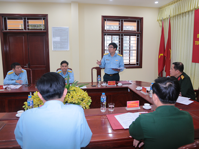 Hội đồng Giải thưởng “Tuổi trẻ sáng tạo” trong Quân đội khảo sát tại Nhà máy A34, Quân chủng Phòng không - Không quân