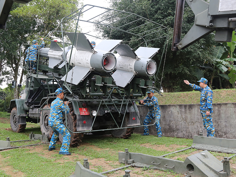 Luyện giỏi, bắn trúng ở Trung đoàn 285