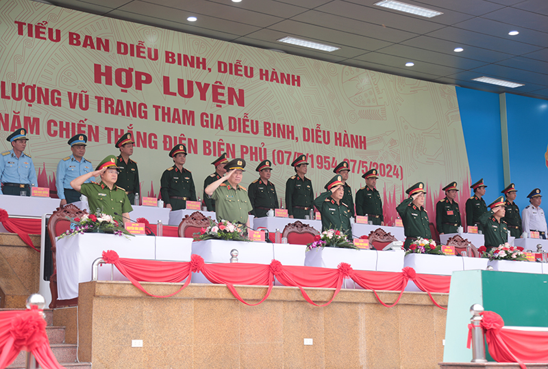 Hợp luyện các lực lượng vũ trang tham gia diễu binh, diễu hành kỷ niệm 70 năm Chiến thắng Điện Biên Phủ