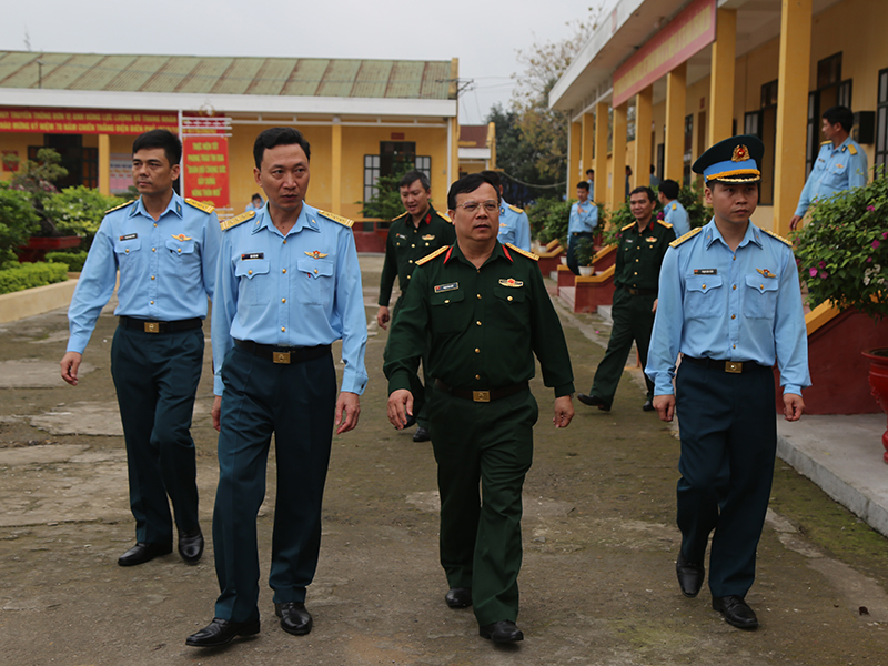 Cục Tuyên huấn (TCCT) khảo sát xây dựng phòng học chính trị cấp đại đội, tiểu đoàn và định mức ngân sách thực hiện Đề án “Đổi mới công tác giáo dục chính trị tại đơn vị trong giai đoạn mới” tại Sư đoàn 363