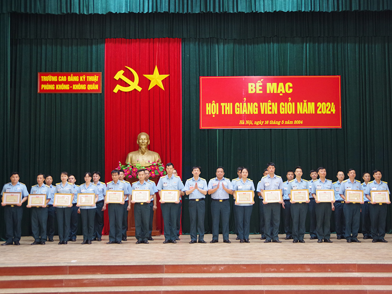 Trường Cao đẳng Kỹ thuật Phòng không - Không quân tổ chức Hội thi giảng viên giỏi năm 2024