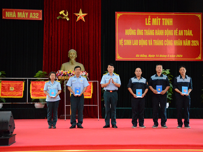 Nhà máy A32 mít tinh hưởng ứng Tháng hành động về An toàn, vệ sinh lao động và Tháng Công nhân năm 2024