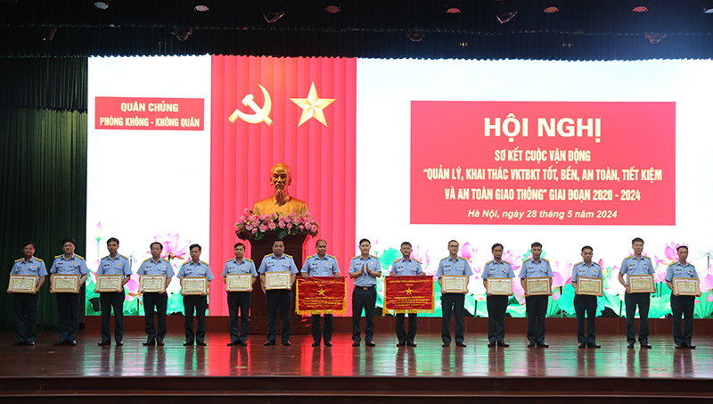Quân chủng Phòng không - Không quân sơ kết 5 năm thực hiện Cuộc vận động 50 giai đoạn 2019 -2024