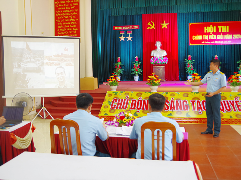 Trung đoàn 238 tổ chức Hội thi Chính trị viên giỏi năm 2024