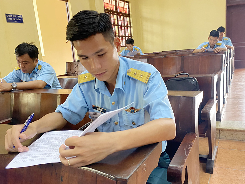 Trung đoàn 263 tổ chức Hội thi Chính trị viên giỏi năm 2024