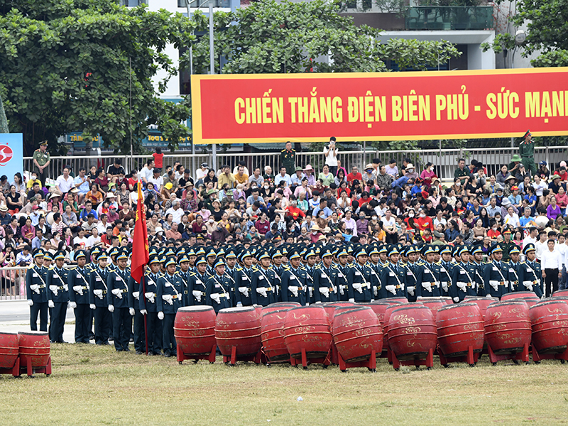 Sơ duyệt Lễ kỷ niệm 70 năm Chiến thắng Điện Biên Phủ