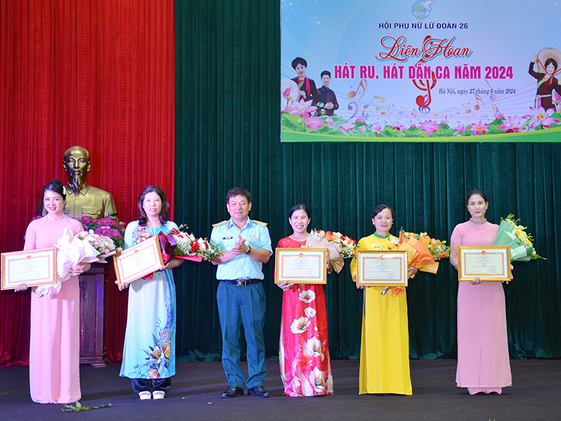 Hội phụ nữ Lữ đoàn Thông tin 26 tổ chức Liên hoan Hát ru, hát dân ca năm 2024