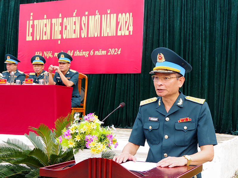 Các đơn vị trong Quân chủng Phòng không - Không quân tổ chức Lễ tuyên thệ chiến sĩ mới năm 2024