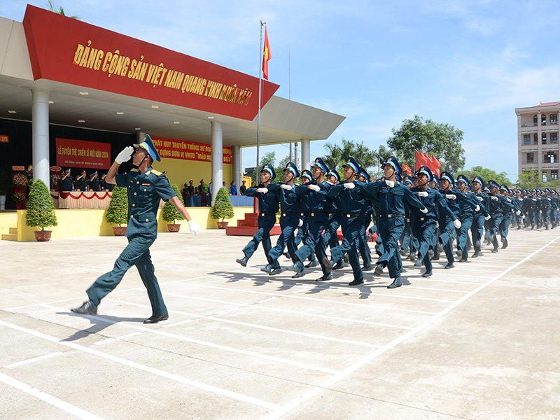 Các đơn vị trong Quân chủng Phòng không - Không quân tổ chức Lễ tuyên thệ chiến sĩ mới năm 2024