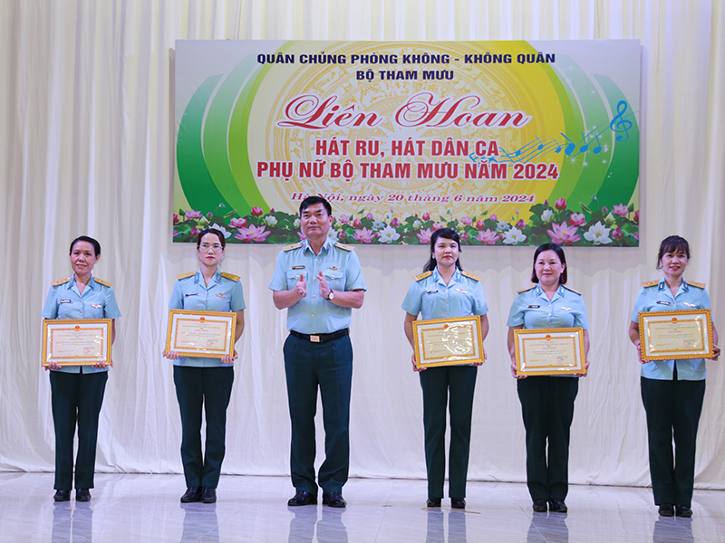 Hội Phụ nữ Bộ Tham mưu Phòng không - Không quân tổ chức Liên hoan hát ru, hát dân ca năm 2024