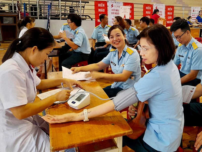 Trường Sĩ quan Không quân tham gia Chương trình “Hành trình Đỏ” hiến máu tình nguyện năm 2024