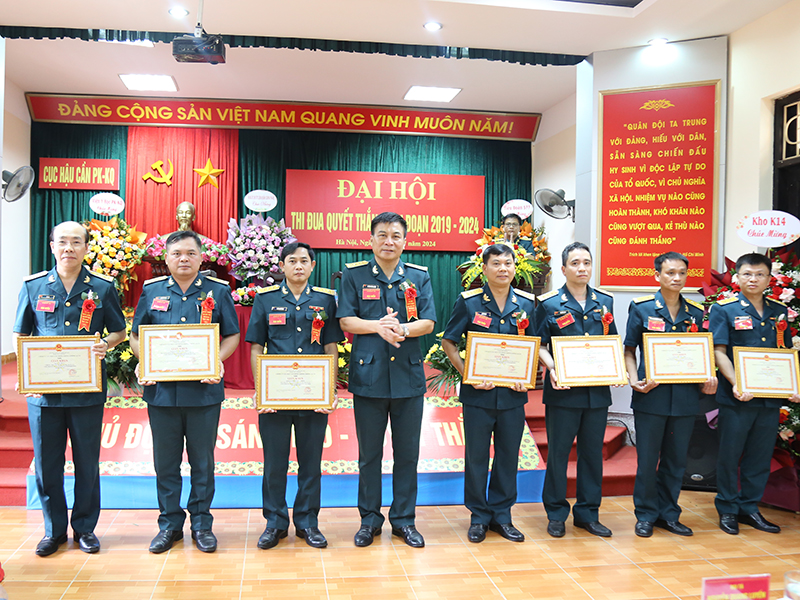 Thi đua bảo đảm tốt công tác hậu cần trong Quân chủng Phòng không - Không quân