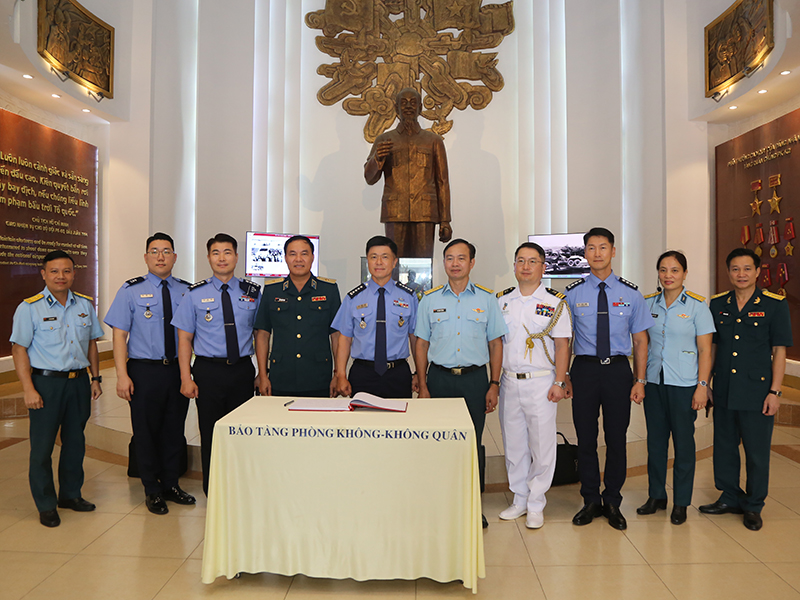 Tham mưu trưởng Không quân Hàn Quốc thăm và làm việc tại Quân chủng Phòng không - Không quân