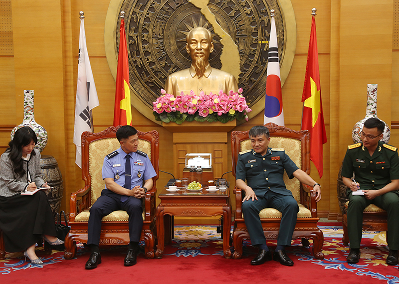 Tham mưu trưởng Không quân Hàn Quốc thăm và làm việc tại Quân chủng Phòng không - Không quân