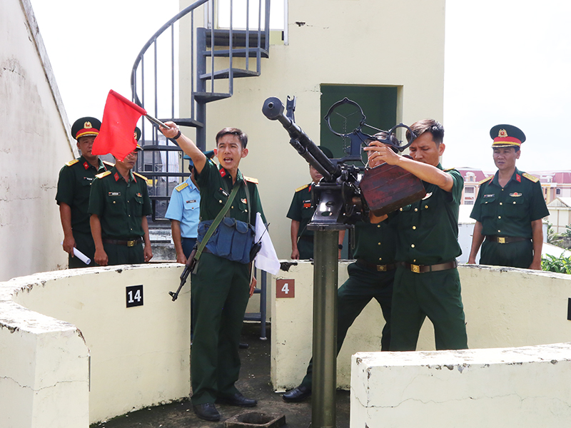 Cơ quan chuyên trách Ban Chỉ đạo Phòng không nhân dân Trung ương kiểm tra Cơ quan thường trực Ban Chỉ đạo Phòng không nhân dân tỉnh Tiền Giang và tỉnh Bến Tre