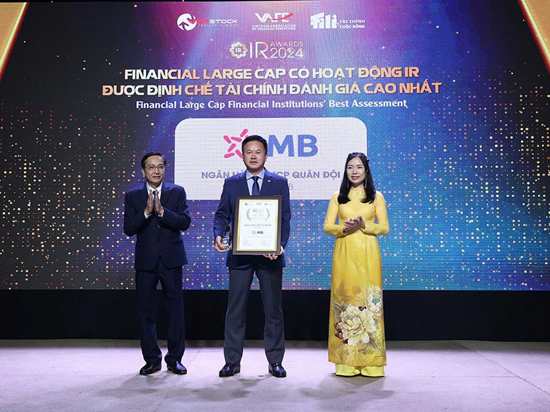 MB nhận “cú đúp” giải thưởng tại IR Awards 2024