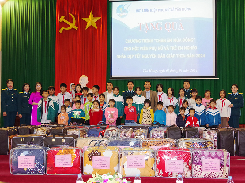 Sư đoàn 365 tham gia Chương trình “Chăn ấm mùa Đông”