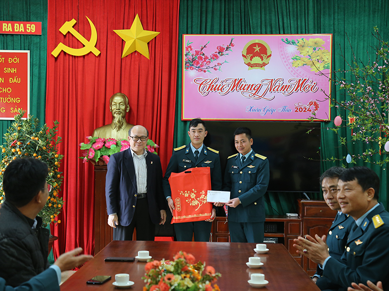 Quân chủng PK-KQ và Đại học Bách khoa Hà Nội tổ chức khánh thành nhà “Nghĩa tình đồng đội” cho các gia đình cựu chiến binh tỉnh Lạng Sơn