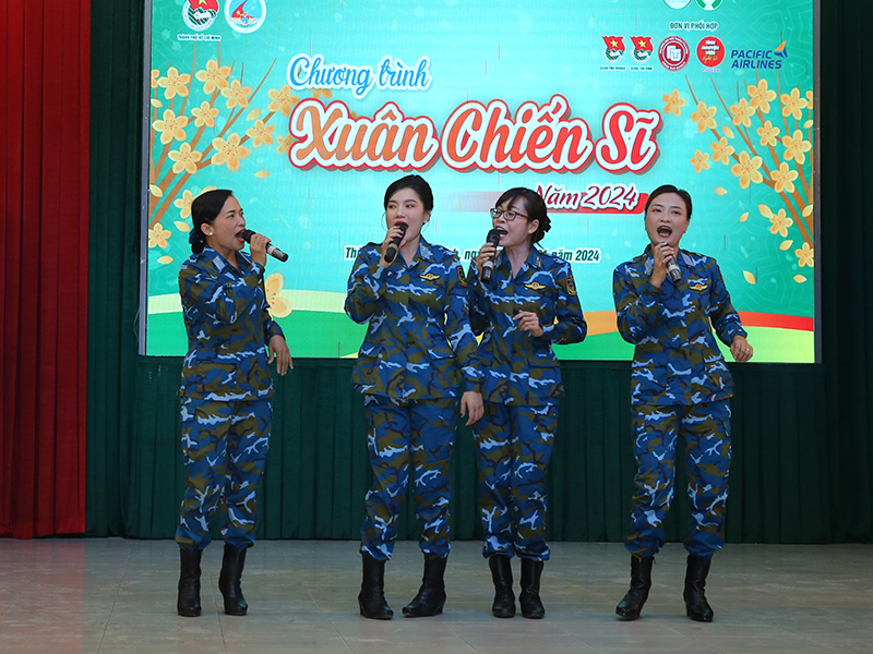 Sư đoàn 370 phối hợp với Thành đoàn TP Hồ Chí Minh tổ chức Chương trình “Xuân Chiến sĩ” năm 2024