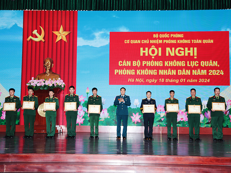 Hội nghị cán bộ phòng không lục quân, phòng không nhân dân năm 2024