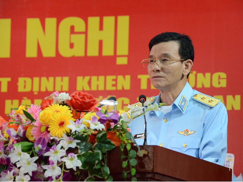 Hội nghị công bố quyết định khen thưởng và thăng quân hàm trước thời hạn đối với phi công Đỗ Tiến Đức