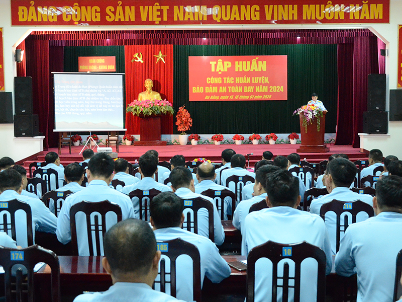 Quân chủng Phòng không - Không quân khai mạc tập huấn công tác huấn luyện, bảo đảm an toàn bay năm 2024