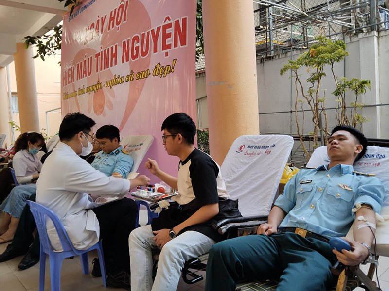 Sư đoàn 372 tham gia hiến máu tình nguyện năm 2024
