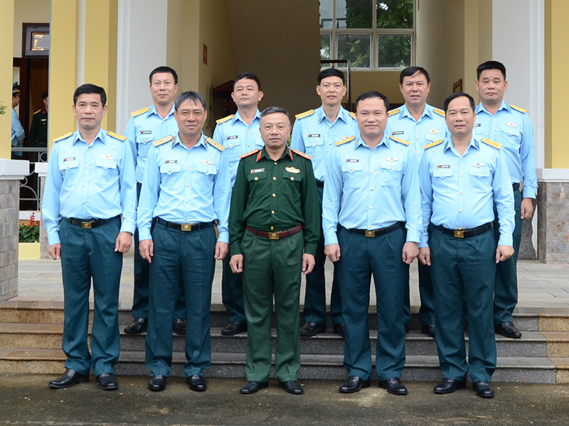 Tổng cục Chính trị kiểm tra, chúc Tết Sư đoàn 372 và Sư đoàn 375