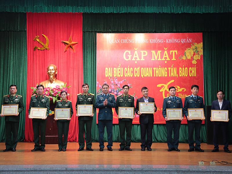 Quân chủng Phòng không - Không quân gặp mặt đại biểu các cơ quan thông tấn báo chí nhân dịp Xuân Giáp Thìn - 2024