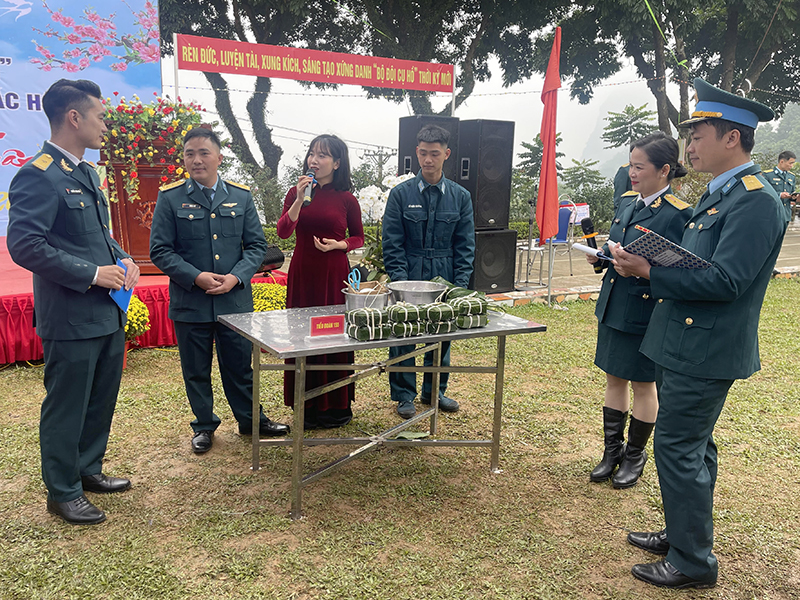 Trung đoàn 250 tổ chức Chương trình “Xuân canh trời - Tết thắm tình quân dân” và phát động Tết trồng cây “Đời đời nhớ ơn Bác Hồ”