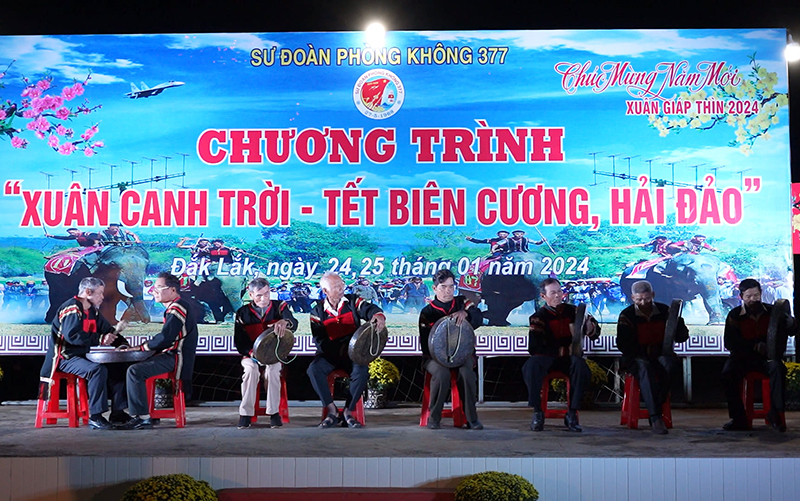 Sư đoàn 377 tổ chức Chương trình “Xuân canh trời - Tết biên cương, hải đảo”