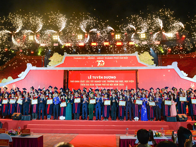 Học viện Phòng không-Không quân có 1 học viên được tuyên dương thủ khoa tốt nghiệp xuất sắc năm 2024