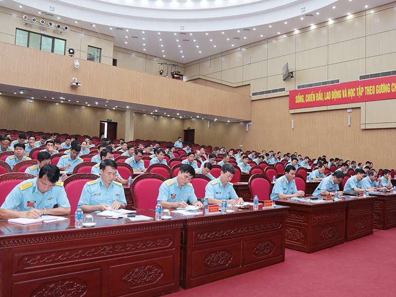 Thường vụ Đảng ủy Quân chủng Phòng không - Không quân thông báo nhanh kết quả Hội nghị lần thứ 10, Ban Chấp hành Trung ương Đảng khóa XIII