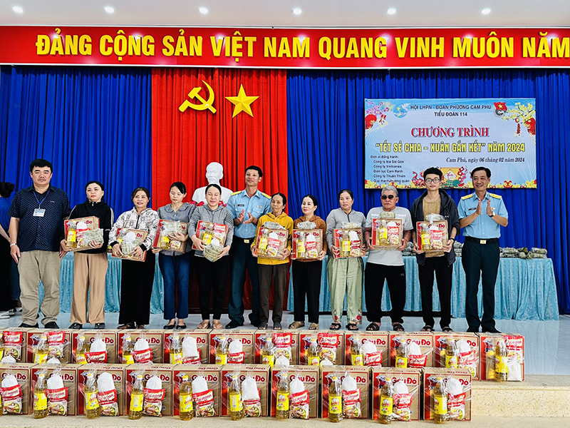 Tiểu đoàn 114 phối hợp tổ chức Chương trình “Tết sẻ chia - Xuân gắn kết”