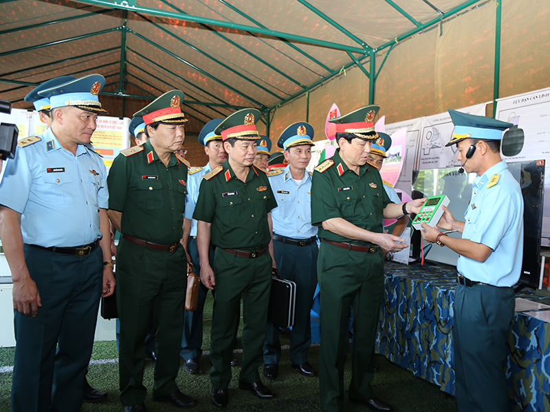 Các đơn vị trong Quân chủng Phòng không - Không quân đồng loạt tổ chức Lễ ra quân huấn luyện và phát động đợt thi đua cao điểm