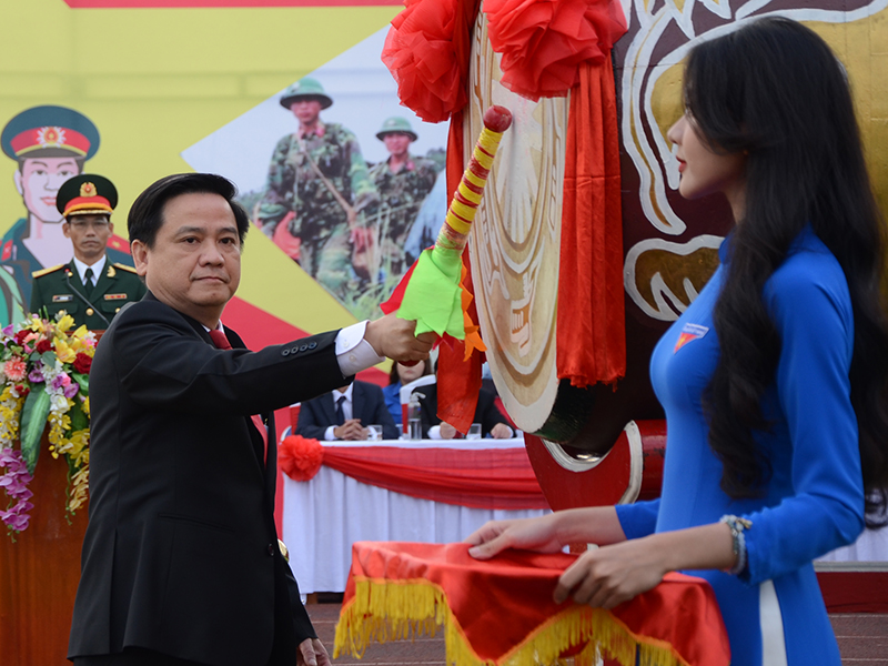 Sư đoàn 372 và 375 tiếp nhận chiến sĩ mới năm 2024