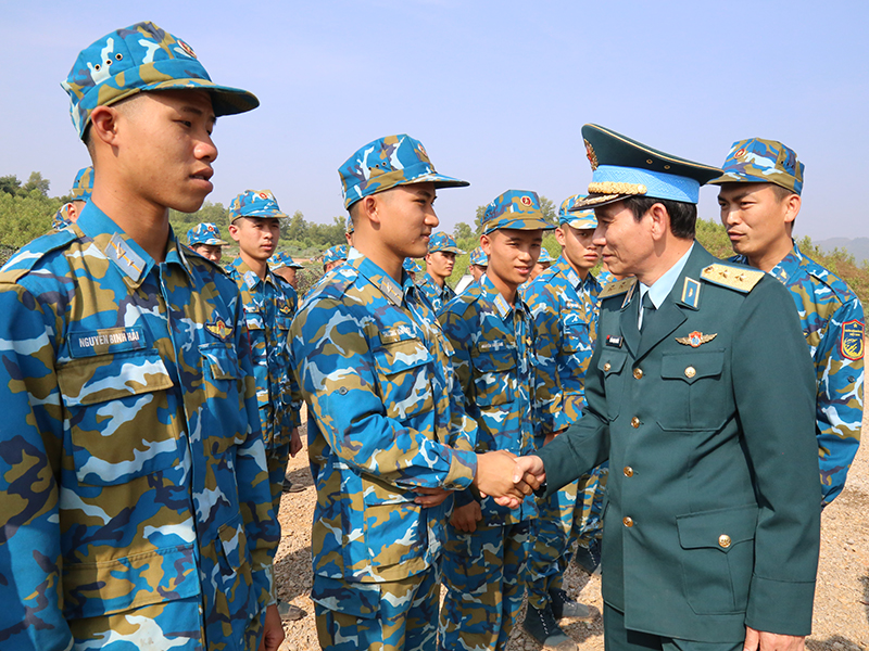 Nâng cao chất lượng đội ngũ cán bộ, đáp ứng yêu cầu xây dựng Quân chủng Phòng không - Không quân tiến thẳng lên hiện đại